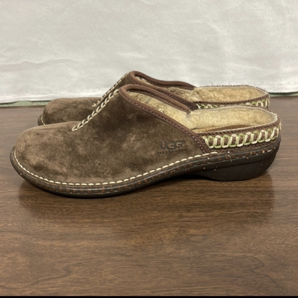 UGG - Picture 4 of 5